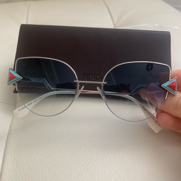 Fendi ff0242/s cat eye sunglasses - Picture 8 of 15